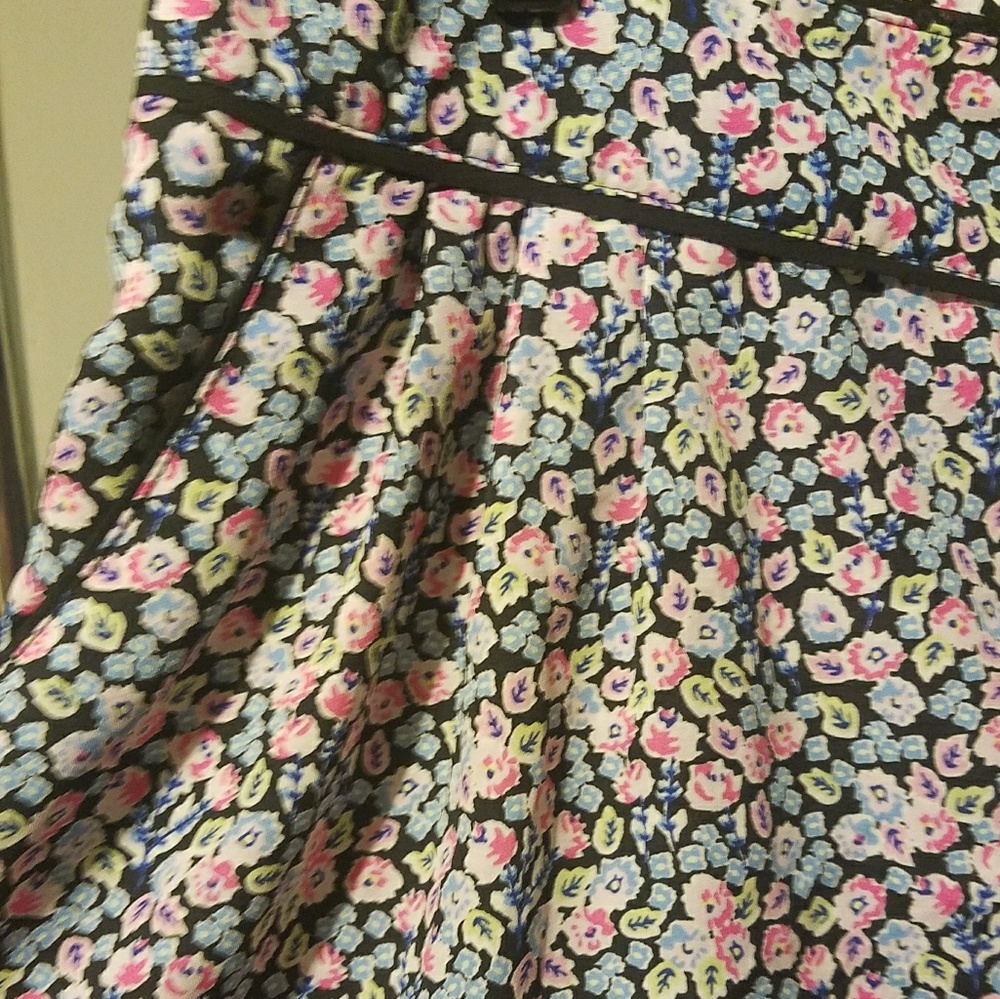 Shorts - Picture 5 of 6